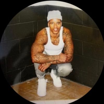 IONT NEED FRIENDZ I KOUNT JACKSONZ GRANTZ & BENJAMINZ! 🏃🏽♂️ 1️⃣OF1️⃣ #FREETWINN IG:BAGGZ_FG #FLIRTINPEACE #BAGGEDBYBAGGZ 💰🏃🏽♂️