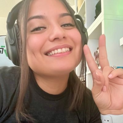 Crazy Mexican who plays too much Fall Guys. 5200+ Crowns👑 Small Twitch streamer!