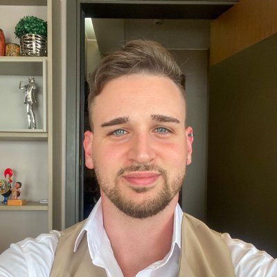 Software Developer, Technical Project Manager, UX UI & Product Designer, with 8 years of experience working in IT and creating products in different countries