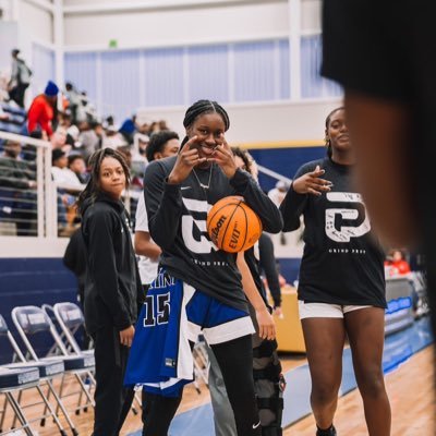 27’ 6’0 Combo Guard💯 3.95GPA 📚. NCAA ID: 2203483528 / Grind Prep Academy💙🖤. Nike ProSkills 16U EYBL🖤❤️