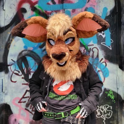 22 | he/him | 🏳️‍🌈🏳️‍⚧️ | just a silly kangaroo from toronto ! furry rave goer + edm enthusiast 😎✨