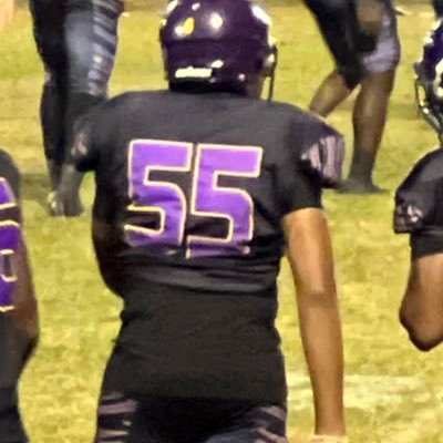 god fist | center | DE | 215| 6’2 |co27 | jtown 🐅 3.0 Gpa