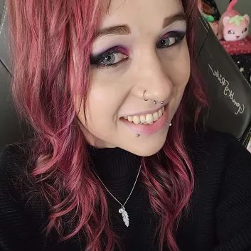 @Twitch Partner 💜 Potato Lover 🥔 Dead By Daylight Streamer 💀  Sometimes Funny 😁 She/Her 🌈 

Business email - attackamasha@outlook.com