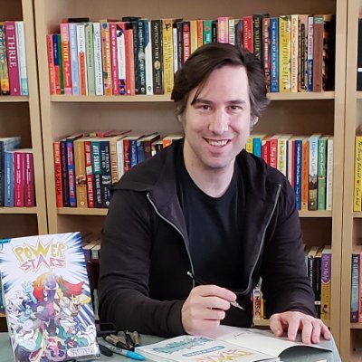 ⭐ Kids Graphic Novel Creator
⭐ Creator of POWERSTARS
⭐ Former Artist on Sonic & TMNT comics as
well as Storyboarder at Nick and CN
⭐ Read POWERSTARS