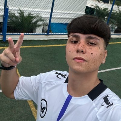 Jonathan Barros, 20 anos, RJ - SP ✈️ Pro player e influenciador