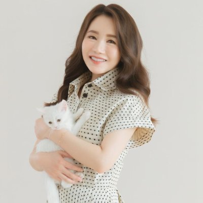 felipejosechiro's profile picture. I like making friends and chatting, and I like freedom.
Beauty Editor, Product Tester