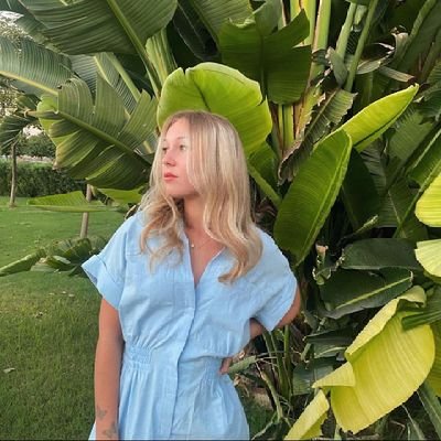 Erica_beam_'s profile picture. Pretty like always 👄-she/her- lovely ❤️ and fruity 🤭 Artist for 2D/3D Vtubers bunch of graphics,Every artist was first an amateur 💫 #Vtuber #ENVtuber #twitch