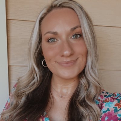 _carolinemotes's profile picture. 