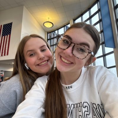 lexieskvor's profile picture. Keystone💜 Volleyball 17🏐 Track 🏃‍♀️