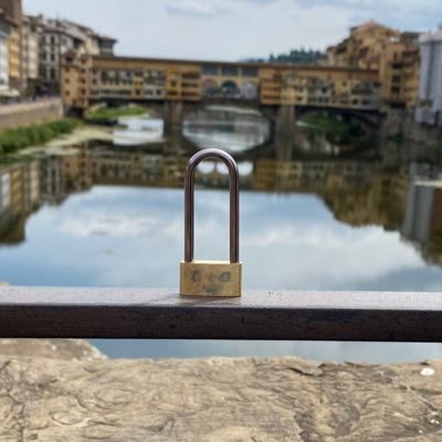 Entity000's profile picture. 