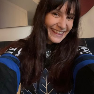 leafscutie's profile picture. leafs then, leafs now, leafs forever @flash_33