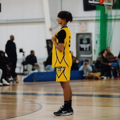 Aiden stewart pg/ class of ‘26/ Jungle prep / Toronto, 🇨🇦/ 5’10 140lbs email: aidennstew459@icloud.com/ St Mary’s HS 647-938-9838
