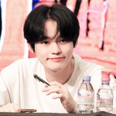 kh_dumpacc's profile picture. loving @.kh1000le