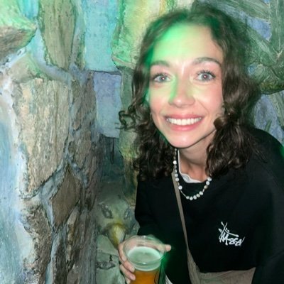 laurenxlowe's profile picture. 