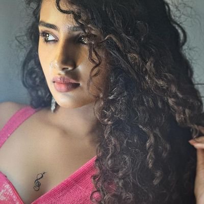 Welcome to the official FanClub of Gorgeous @anupamahere 
Follow us to get all latest photos and 24x7 Updates of #AnupamaParameswaran