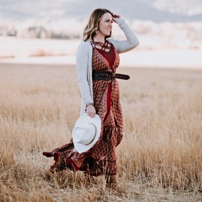 hollyonthefarm's profile picture. 