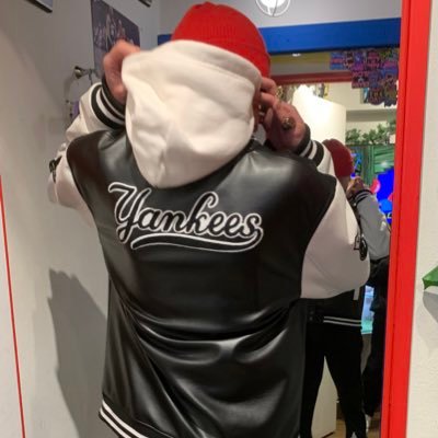 趣味で一応ビリヤード🎱やったりします。後最近オシャレな服を、探して巡ったりストリート系指輪を買うようになる僕ちんでーす😎✌️