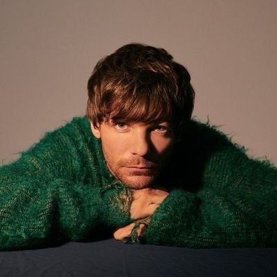 tired2betough's profile picture. she/her |
20 |
no stunts larrie |