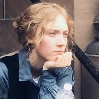 tvitgirl's profile picture. studys, history & gilmore girls ‹𝟹 #collegetwt