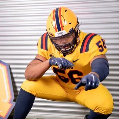 Queen’s University | DT | 6'1 305bs |