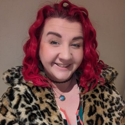 Crafter, Music Lover, Weight loss enthusiast, Runner