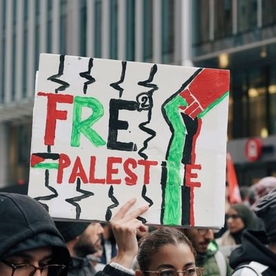 From jordan 🇯🇴 
loves frogs 🐸, hates Israel 🖕🇮🇱
❤️🇵🇸❤️🇵🇸❤️🇵🇸❤️🇵🇸  free Palestine 🇵🇸 'they're more then just numbers'