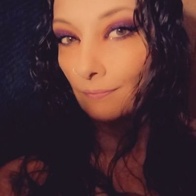 Official Tweets of Paige D'Winter. Retired adult entertainer. 14 years @ Jtv/Twitch. Fractal Artist. Mixed race. Panromantic Asexual.