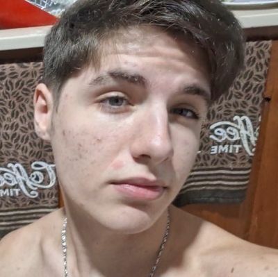 Só um cara fazendo lives e buscando seus sonhos
Youtube: Mr.Teixeira