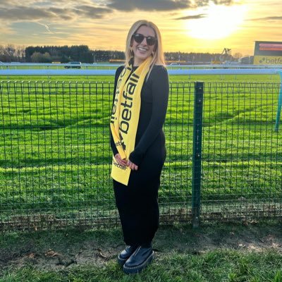 hayley_simpson_'s profile picture. 