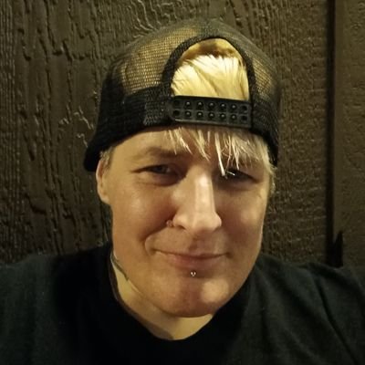 lovesickmcc's profile picture. 