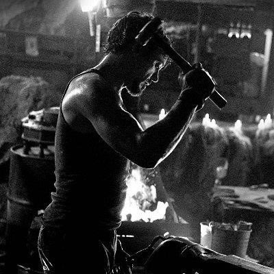 Manager. 26 y.o. Canada.  Looking for artists with experience