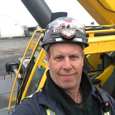 loving and single dad, crane operator at Alberta Canada. hoping for one last taste of love