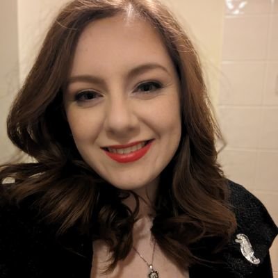 Passionate about the Oxford comma. Producer @TheSmart7pod 🎙️ Producer @BBCNottingham 🎙️ She/Her 🏴 @lucielewis.bsky.social