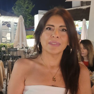Arquitecta de profesion y de corazón. Residente en Madrid de raices Uruguayas. Mi manera de desconectar bailando