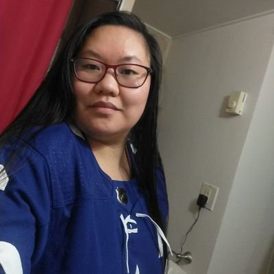 Lea ✨| 28 | MTL| International law 🎓 | tweet about hockey stuff  #leafsforever