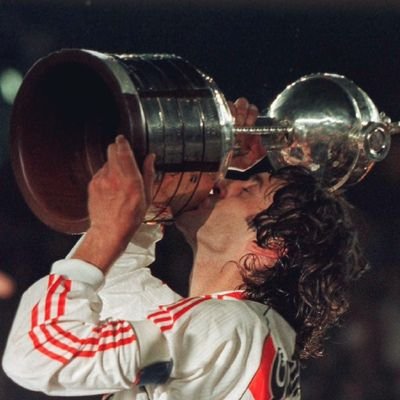 Juancruz1602's profile picture. Hincha de River⚪🔴⚪ y Messi a morir.
Facultad Ciencias Económicas UNNE📚