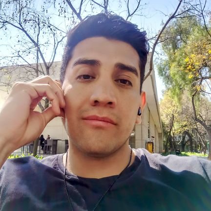 Nunca debes poner tu vida en pausa el tiempo no para ❤