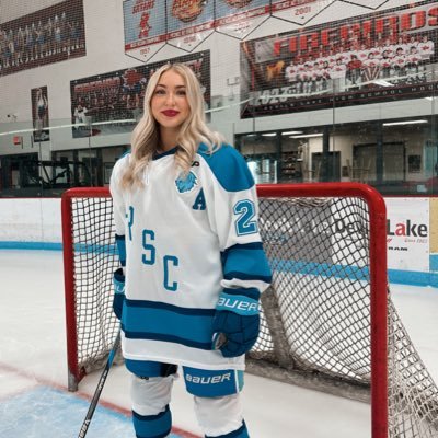 raelle2121's profile picture. 