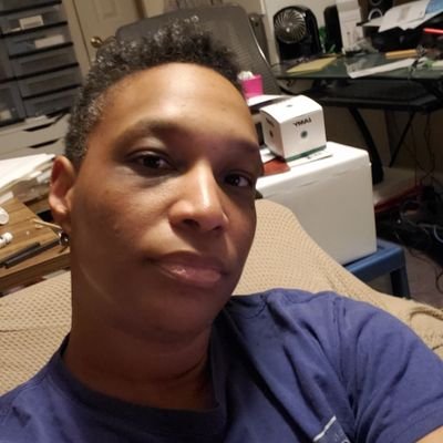 Tech-writer/zoologist/artist/writer/grey. (she/her) If I don't know you, tweet me why you want me to follow you.