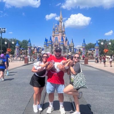 SrWholesomeness's profile picture. Semipro dad. 🇩🇴🇵🇷🇪🇨