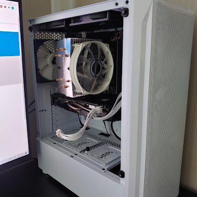 paieobeli20587's profile picture. CEO of Henlo