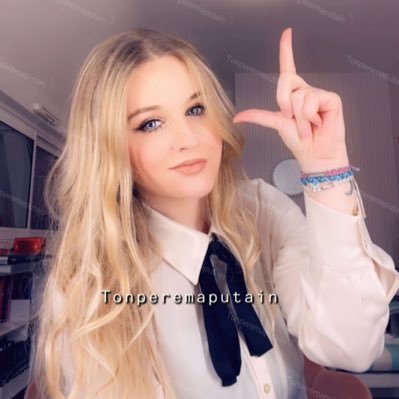 moneymiss🇫🇷 The Only One, Reine du FINDOM, businesswoman et lanceuse de tendance. Quand je vous demande de bouger vos cul c’est pas pour twerker