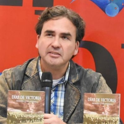 Boliviano, Politólogo, apasionado de la Historia de Bolivia.
