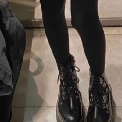 inspo_page's profile picture. sing us a song, a song that will keep us warm ~ 19yo sw: 100.7 kg 🤍 lw: 70.31 kg