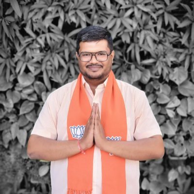 Convener IT Cell @BJP4suratdist ∆ Social Media Management ∆ Graphic Designer ∆ Political Contain Creator ∆ Data Analysis ∆ Digital Marketing ∆