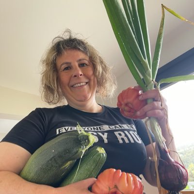 chronic gardener, pelvic fixes enabled, radical #pelvicphysio co-founder @VageniusT and Pelvic Physio