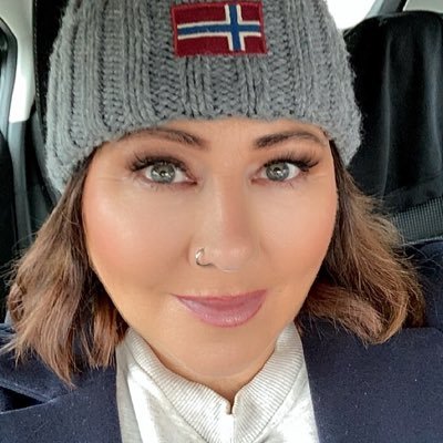 adeleoliver_del's profile picture. 