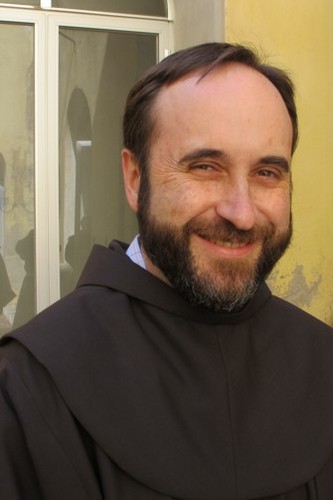 Sacerdote franciscano, profesor de derecho canónico del Instituto Teológico de Murcia OFM, Centro de estudios teológicos de la Orden Franciscana en España