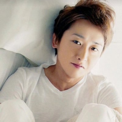 안녕하세요 저는 아라시 좋아하는.팬 이선희입니다 저는 고3부텨 일본어를 시작했습니다 그래서 아라시를 좋아하고 지금도 28살이데도 아라시를 좋아합니다 저는 바탕화면도 아라시 입니다