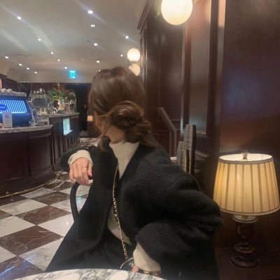 emma_luna8's profile picture. 🌺  smarter English, grow your wealth. 📚 Daily English tips  💸 personal finance insights  💎提升英语，长期积累财富。每日英语小技巧 + 个人理财思维